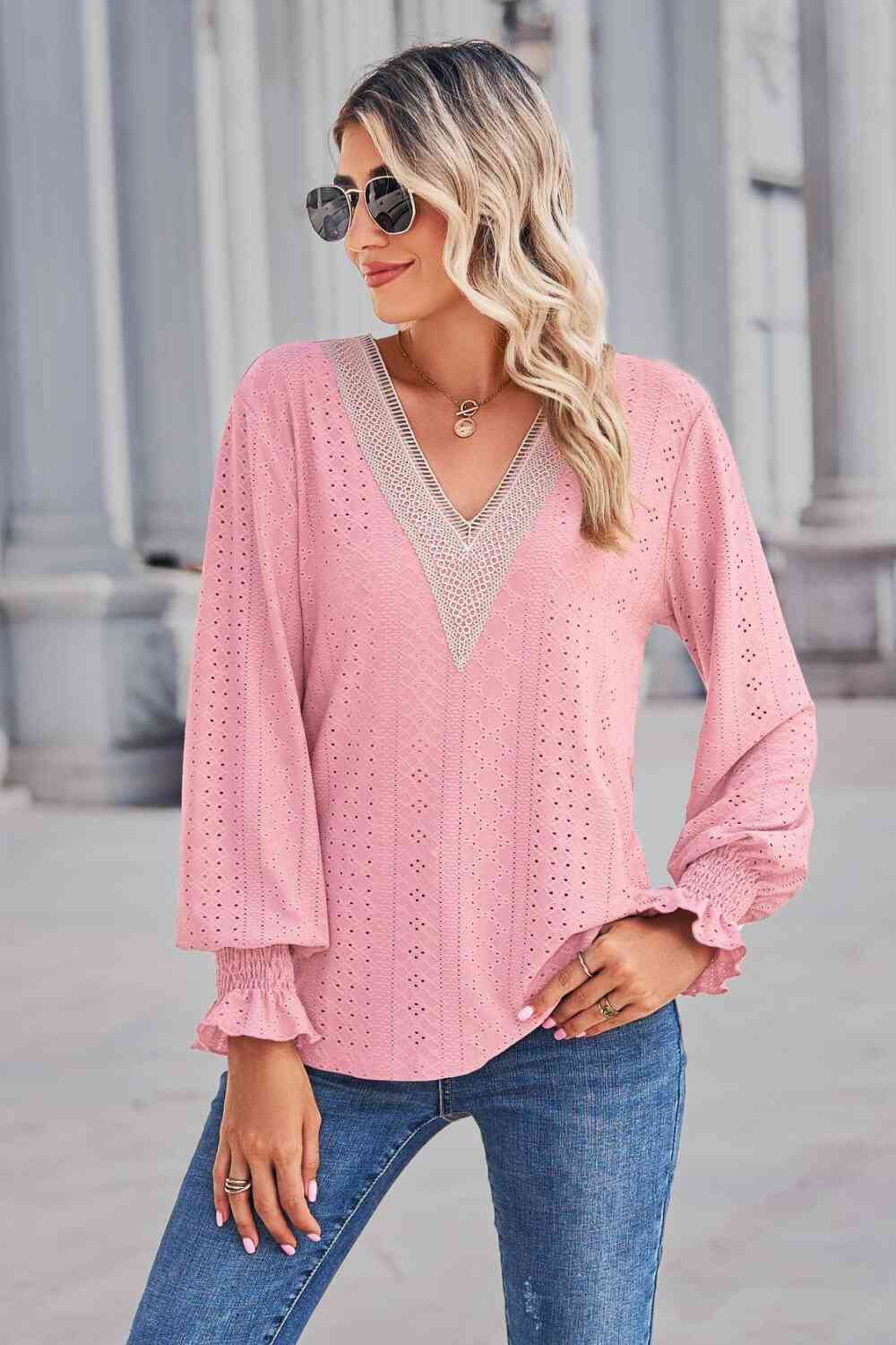 Contrast V-Neck Flounce Sleeve Top