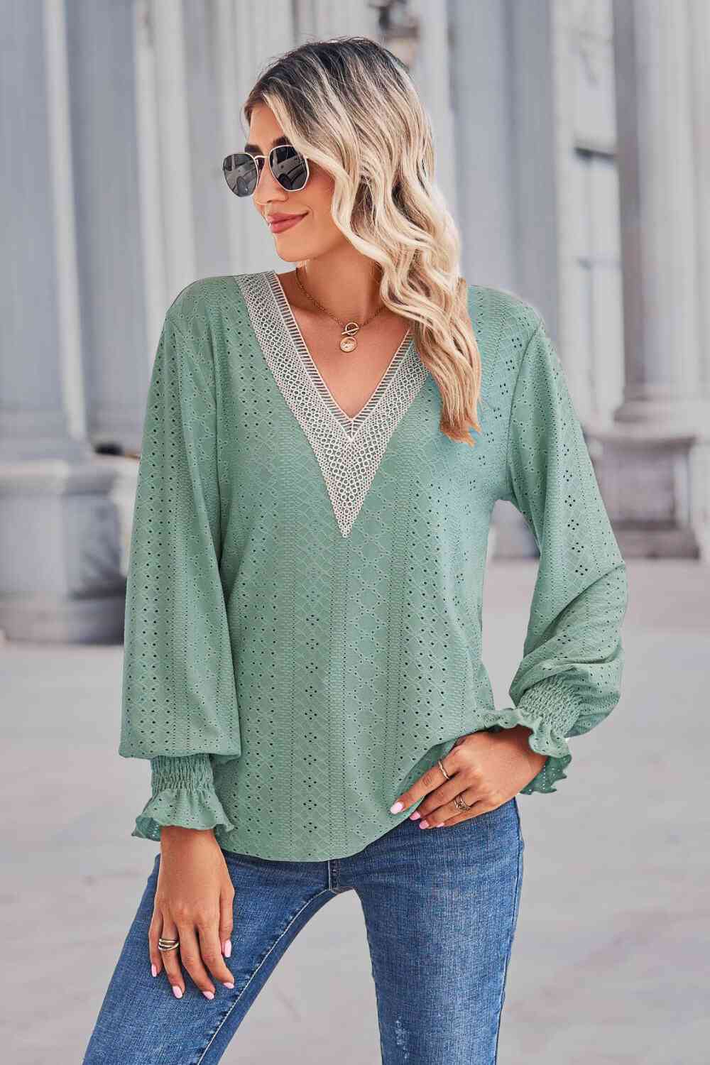 Contrast V-Neck Flounce Sleeve Top