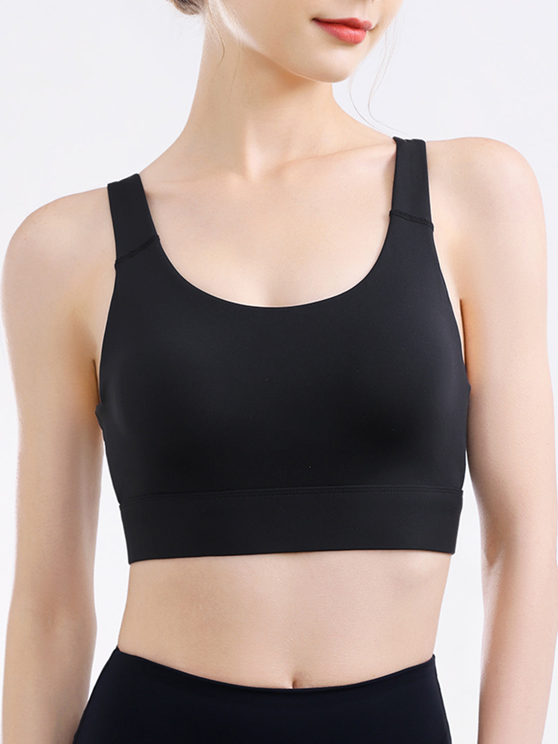 Scoop Neck Wide Strap Active Bra